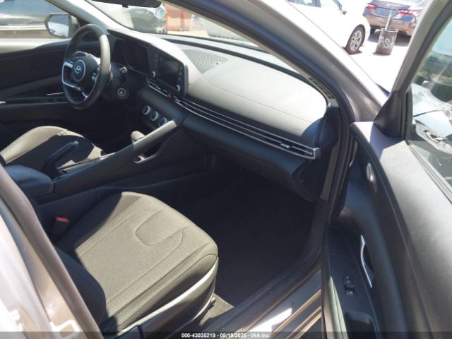 2021 HYUNDAI ELANTRA 5NPLL4AG5MH016582 Photo 4