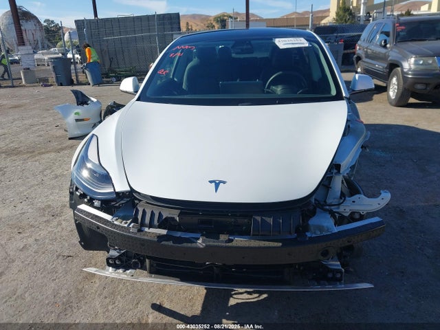 5YJ3E1EB5PF453041 Tesla MODEL 3