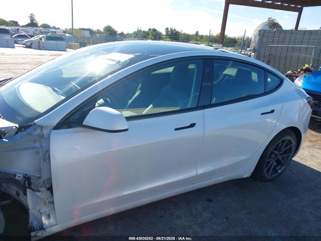 5YJ3E1EB5PF453041 Tesla MODEL 3