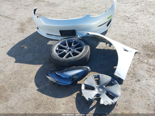 5YJ3E1EB5PF453041 Tesla MODEL 3