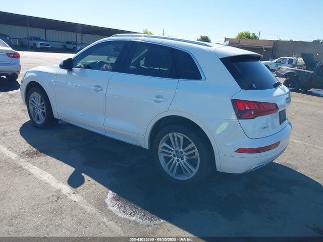2020 AUDI Q5 WA1BNAFY7L2002084 Photo 2