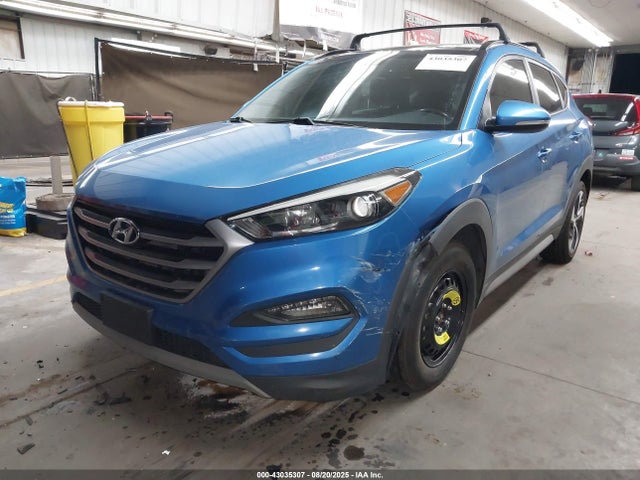 Hyundai Tucson Value 2017 KM8J33A25HU559475 Image 2