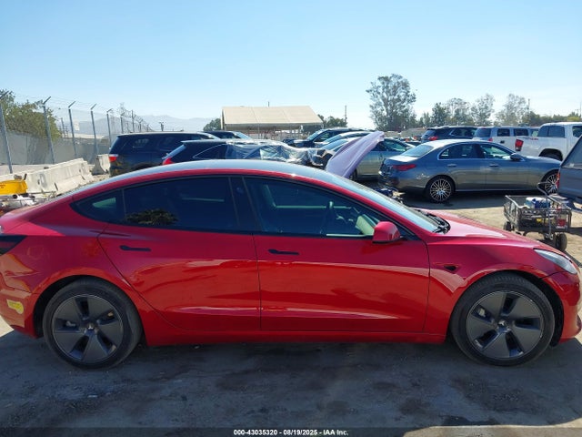 5YJ3E1EB1NF273763 Tesla MODEL 3