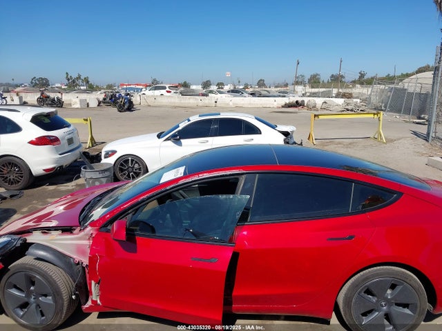 5YJ3E1EB1NF273763 Tesla MODEL 3