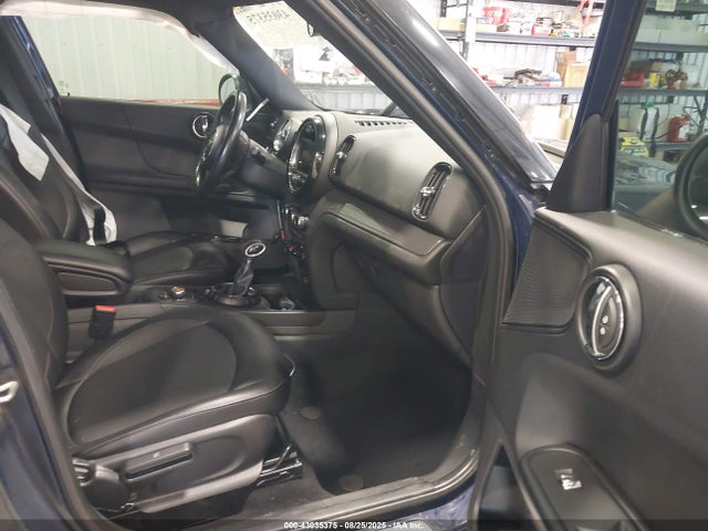 2017 MINI COUNTRYMAN WMZYS7C35H3B62618 Photo 4