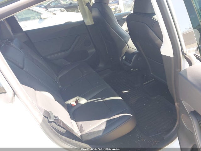Tesla Model Y 2023 7SAYGDED7PF969892 Image 8