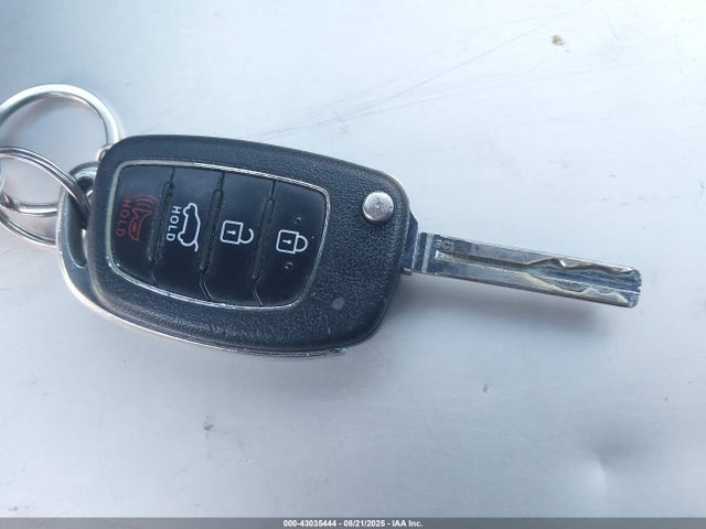 KM8J33A40GU144810 Hyundai Tucson