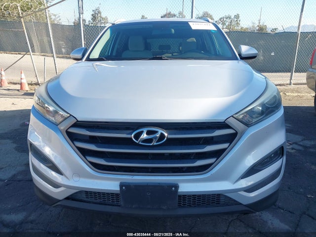 KM8J33A40GU144810 Hyundai Tucson