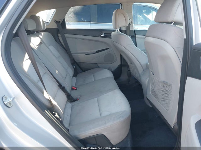 KM8J33A40GU144810 Hyundai Tucson