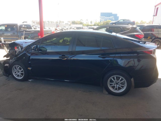 JTDKBRFU6G3008761 Toyota 2zr-fxe,1nm
