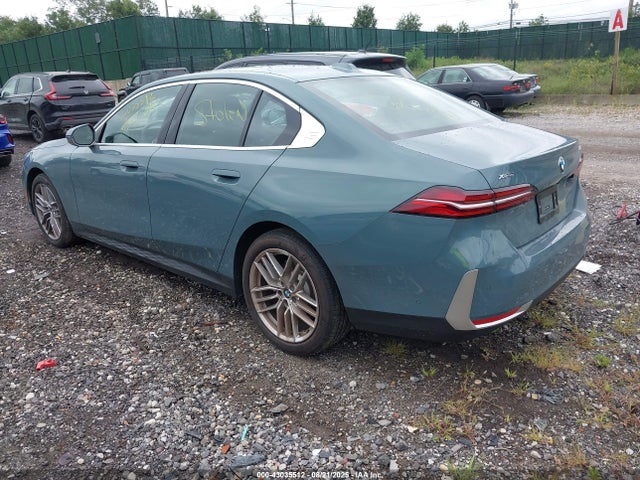 WBA53FJ0XSCT93082 BMW 530I