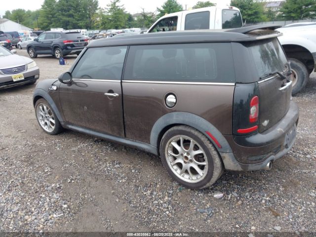 2010 MINI COOPER S CLUBMAN WMWMM3C50ATP94672 Photo 2