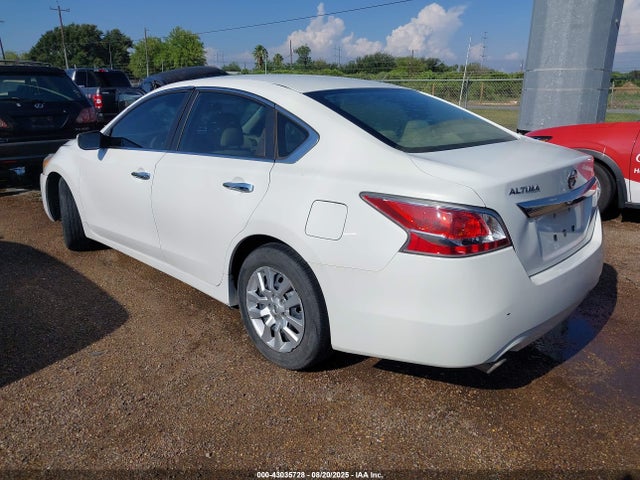 Nissan 2015 2015 1N4AL3AP6FC594180 Image 3