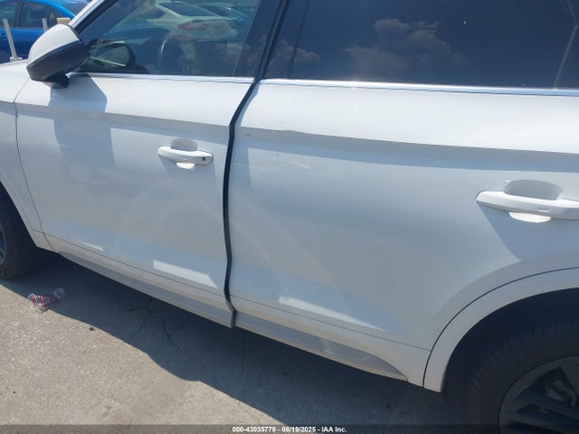 WA1CNAFY4J2217830 Audi Q5