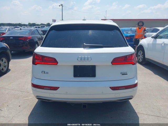 WA1CNAFY4J2217830 Audi Q5
