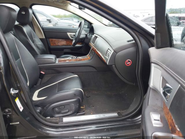 2012 JAGUAR XF SAJWA0HB9CLS46045 Photo 4