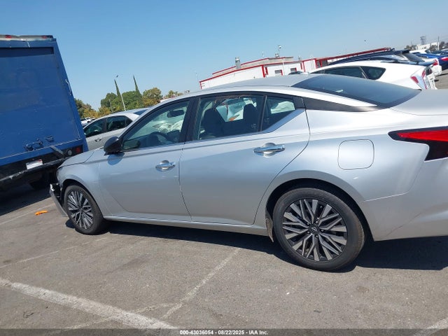 1N4BL4DW0RN360283 Nissan 2024