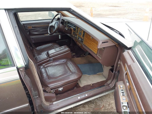 1983 CADILLAC SEVILLE 1G6AS6985DE823433 Photo 4