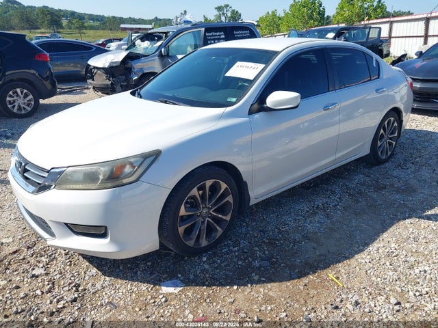 Honda k24w1 2014 1HGCR2F58EA026656 Image 2