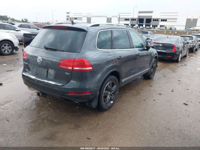 2014 VOLKSWAGEN TOUAREG WVGEP9BP3ED007715 Photo 3