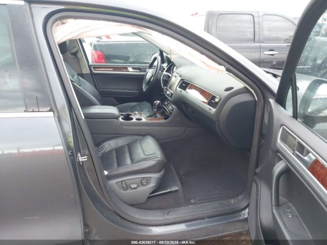 2014 VOLKSWAGEN TOUAREG WVGEP9BP3ED007715 Photo 4