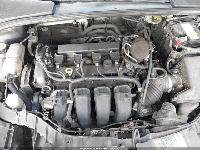43036256 :رقم المزاد ، 1FADP3E22FL321527 vin ، 2015 Ford Focus S مزاد بيع