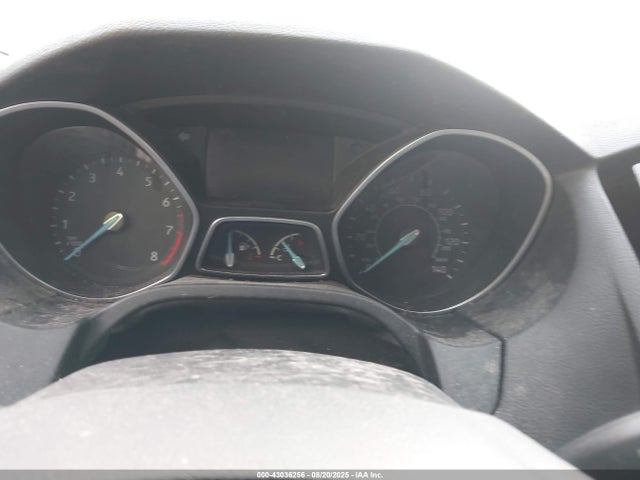 43036256 :رقم المزاد ، 1FADP3E22FL321527 vin ، 2015 Ford Focus S مزاد بيع