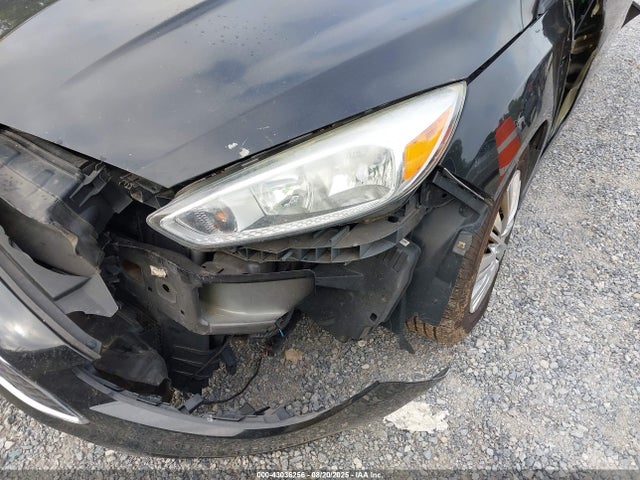 43036256 :رقم المزاد ، 1FADP3E22FL321527 vin ، 2015 Ford Focus S مزاد بيع