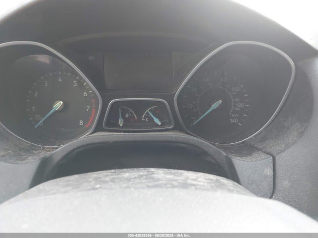 43036256 :رقم المزاد ، 1FADP3E22FL321527 vin ، 2015 Ford Focus S مزاد بيع