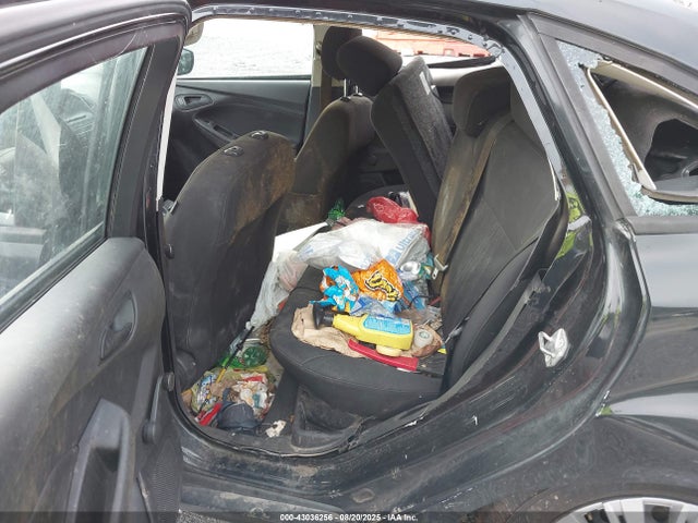 43036256 :رقم المزاد ، 1FADP3E22FL321527 vin ، 2015 Ford Focus S مزاد بيع