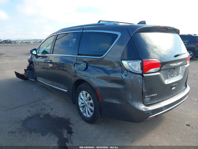 Chrysler Pacifica 2018 2C4RC1BG4JR233420 Image 3
