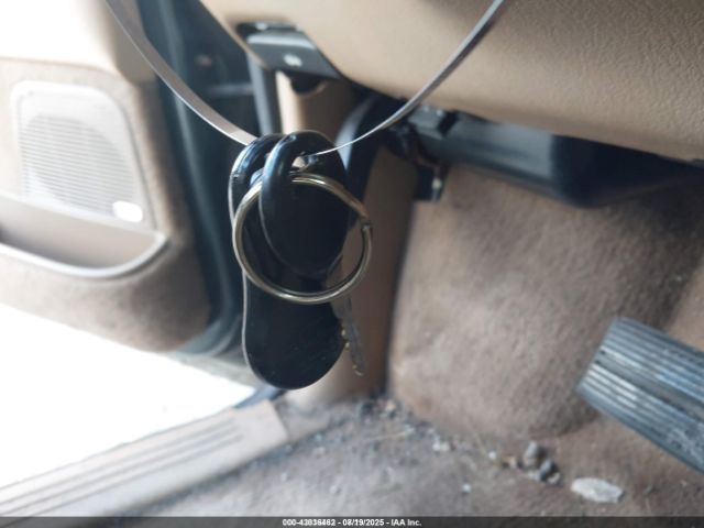 2000 CHRYSLER TOWN & COUNTRY 1C4GP54L3YB710313 Photo 10