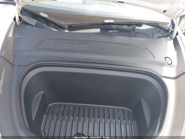 2021 TESLA MODEL Y 5YJYGAEE5MF205149 Photo 9