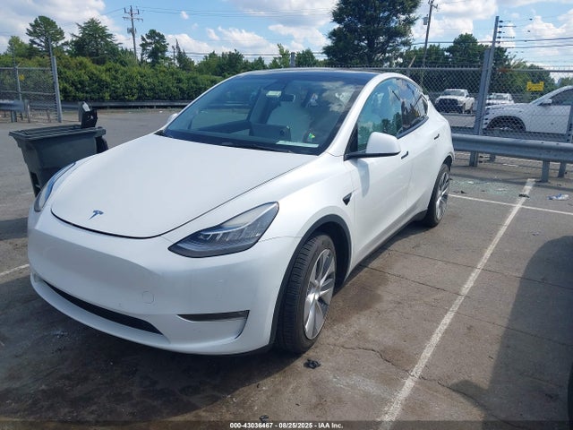 2021 TESLA MODEL Y 5YJYGAEE5MF205149 Photo 1