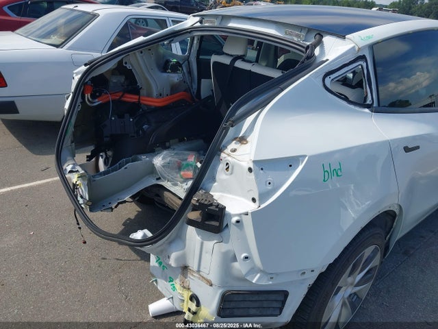 2021 TESLA MODEL Y 5YJYGAEE5MF205149 Photo 5