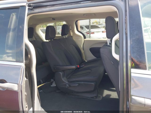 2020 CHRYSLER VOYAGER 2C4RC1AGXLR122973 Photo 7