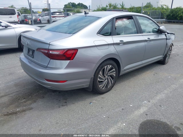 3VWE57BU2MM036451 Volkswagen tsi