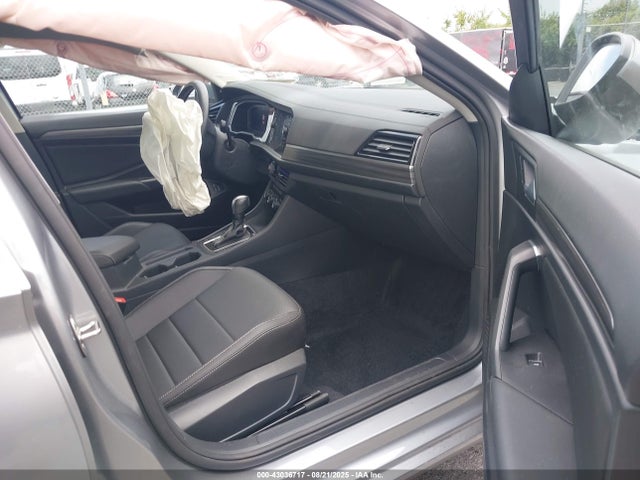 3VWE57BU2MM036451 Volkswagen tsi
