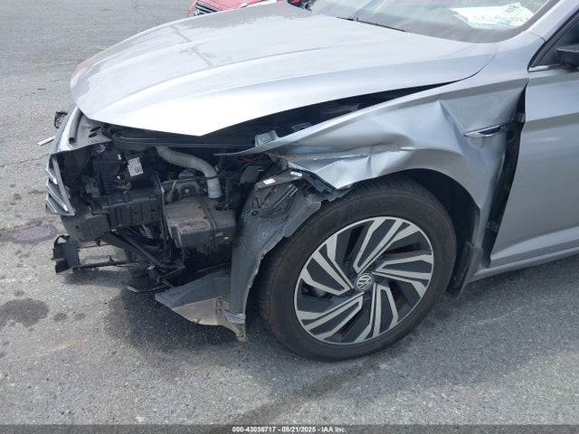 3VWE57BU2MM036451 Volkswagen tsi