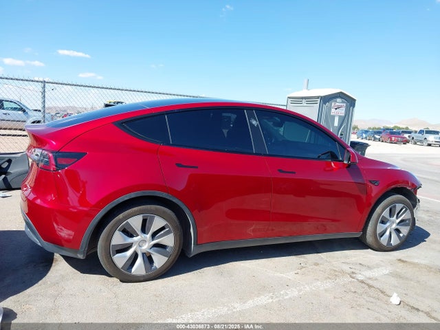 Продаж на аукціоні авто 2024 Tesla Model Y Long Range Dual Motor All-wheel Drive, vin: 7SAYGAEE1RF048102, номер лоту: 43036873