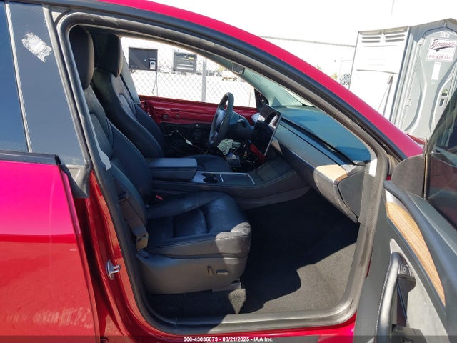 Продаж на аукціоні авто 2024 Tesla Model Y Long Range Dual Motor All-wheel Drive, vin: 7SAYGAEE1RF048102, номер лоту: 43036873