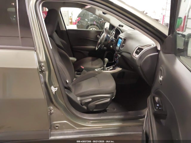 43037208 :رقم المزاد ، 3C4NJDAB5LT117591 vin ، 2020 Jeep Compass Sport 4x4 مزاد بيع