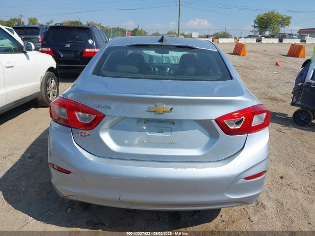 1G1BC5SM4H7209590 Chevrolet le2 -di: direct injection, vvt: variable valve timing, gen, alum