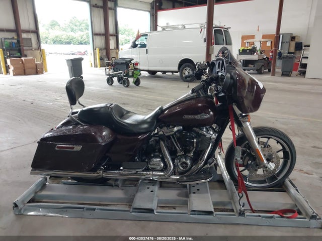 Harley-Davidson 2022 2022 1HD1KBC26NB627075 Image 11
