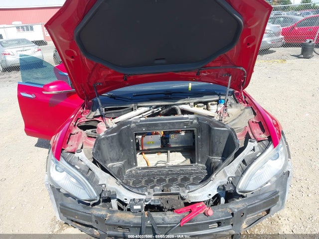 2014 TESLA MODEL S 5YJSA1H1XEFP30564 Photo 9