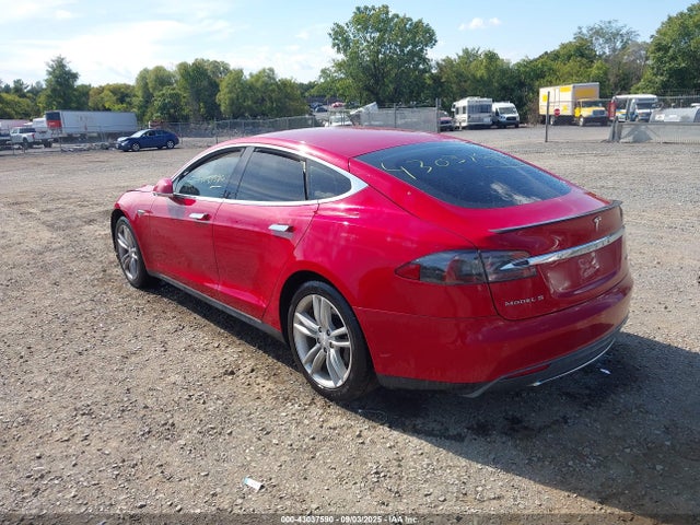 2014 TESLA MODEL S 5YJSA1H1XEFP30564 Photo 2