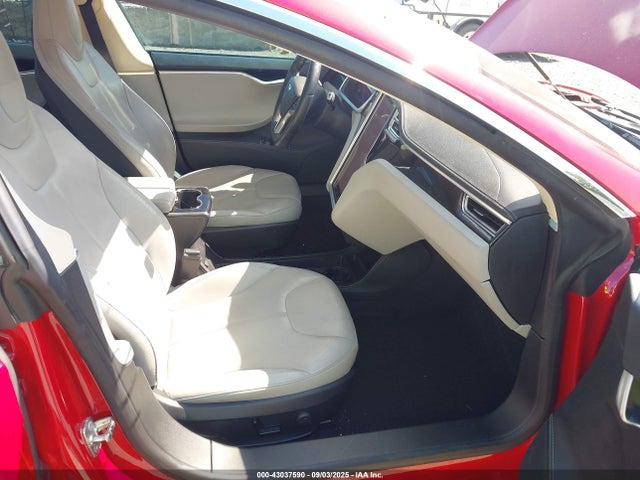 2014 TESLA MODEL S 5YJSA1H1XEFP30564 Photo 4