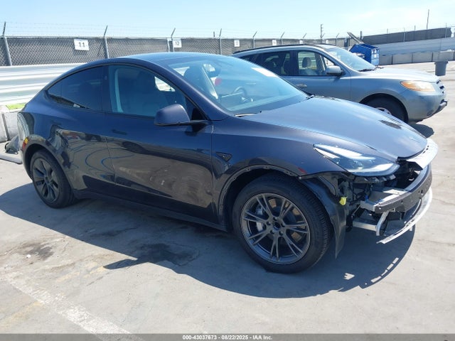 2024 TESLA MODEL Y 7SAYGDED4RF156173 Photo 0