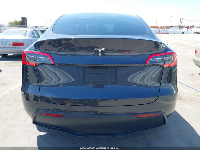7SAYGDED4RF156173 Tesla Model Y