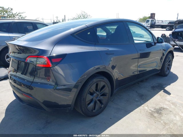 2024 TESLA MODEL Y 7SAYGDED4RF156173 Photo 3